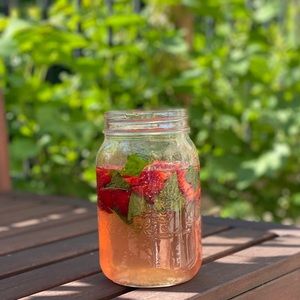 Meet your Posher, Agnes